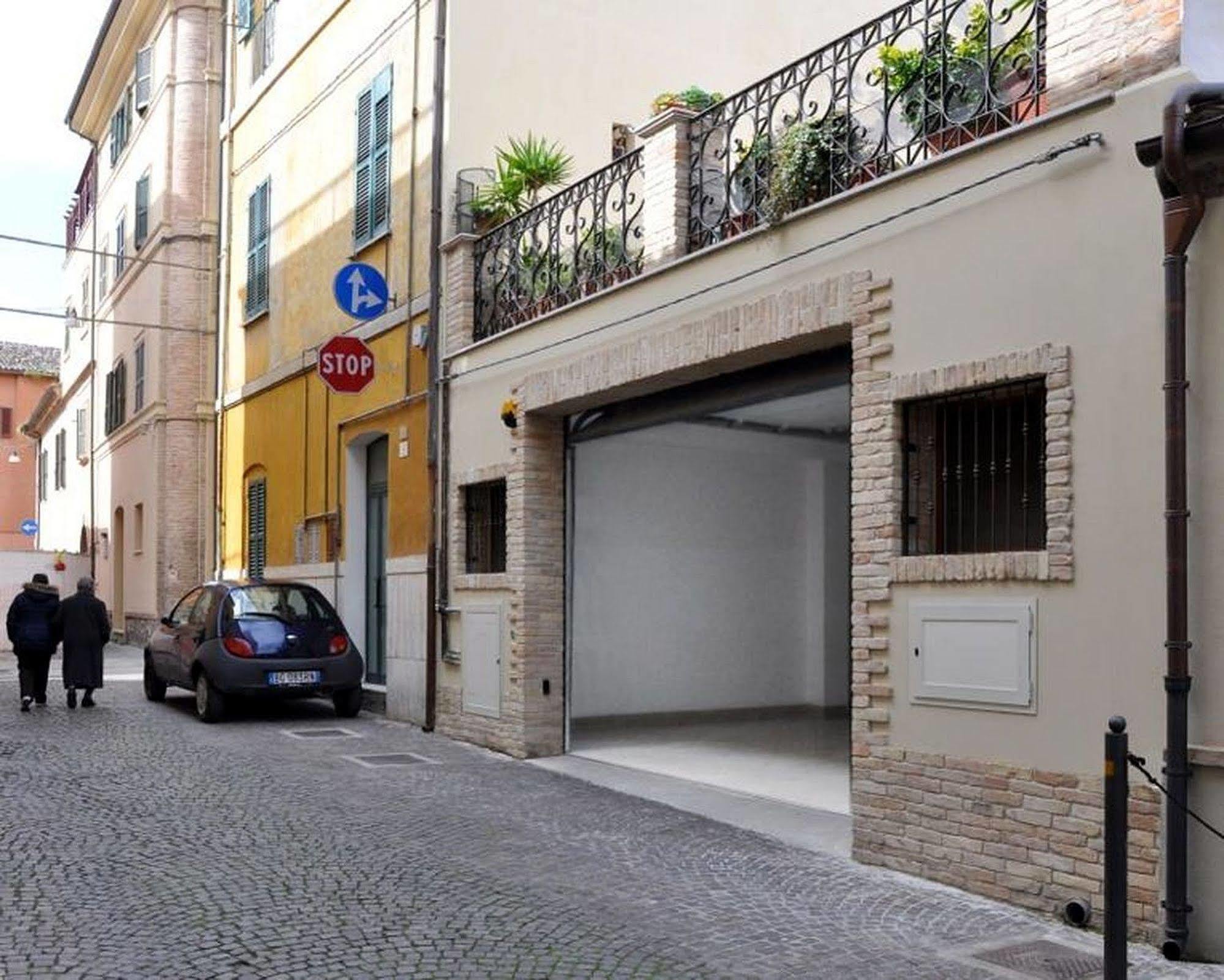 Antica Interamnia Bed & Breakfast Teramo Bagian luar foto
